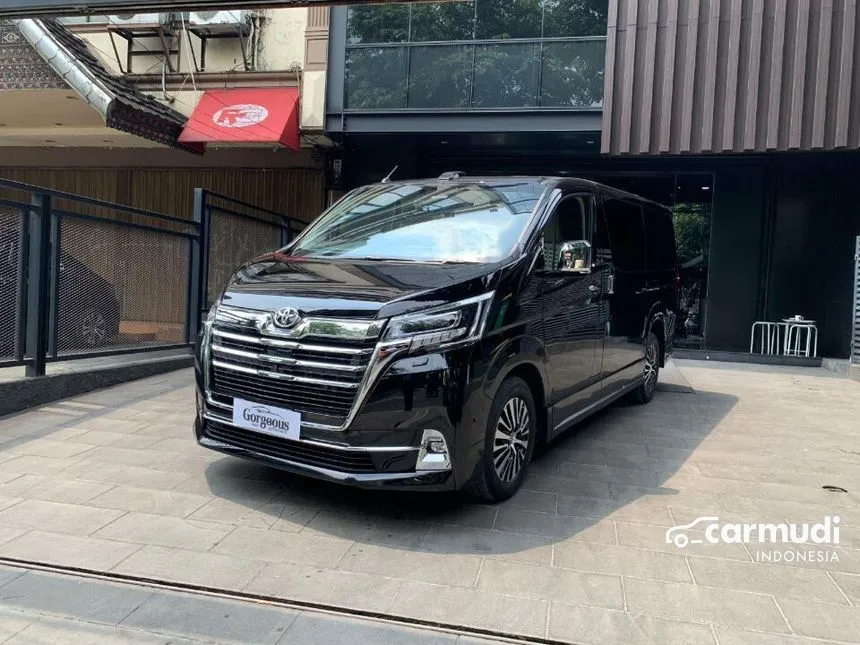 2024 Toyota GranAce Premium Van Wagon