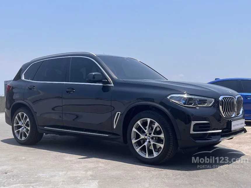 Jual Mobil BMW X5 2023 xDrive40i xLine 3.0 di Jawa Timur Automatic SUV Hitam Rp 1.399.000.000