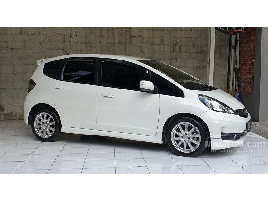 Jual Mobil Honda Jazz 2014 RS 1.5 di Yogyakarta Automatic Hatchback 