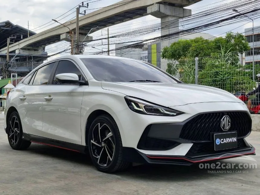 2024 MG MG5 X Sedan