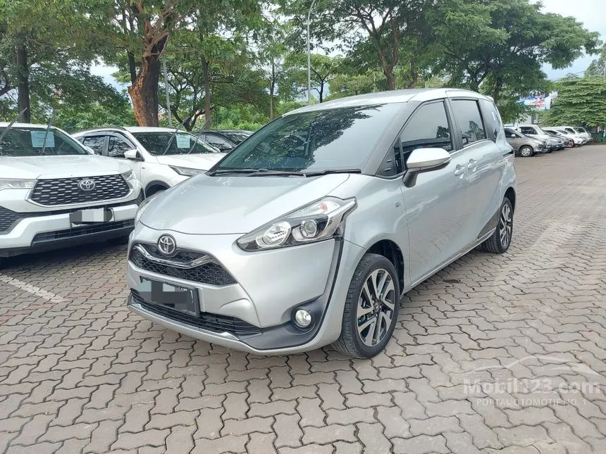 Jual Mobil Toyota Sienta 2021 V 1.5 di Banten Automatic MPV Silver Rp 205.500.000