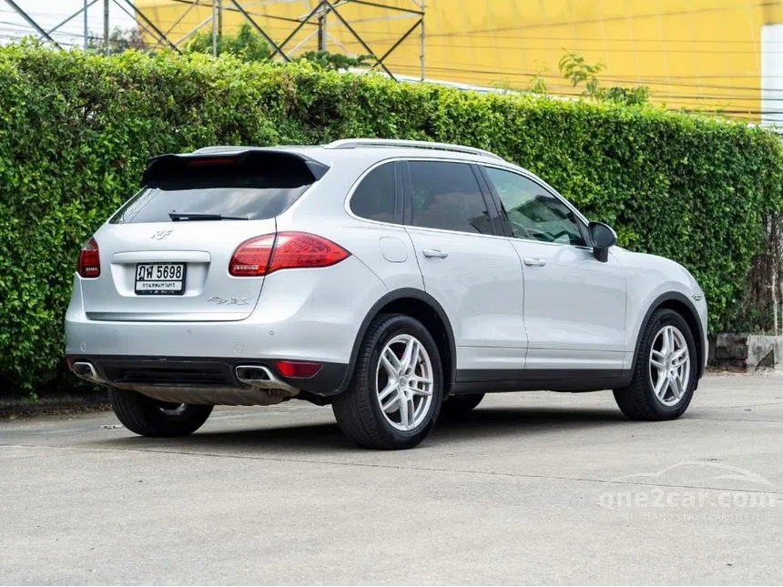 2010 Porsche CAYENNE SUV