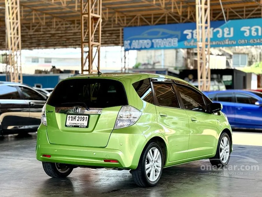 2015 Honda JAZZ Hybrid Hatchback