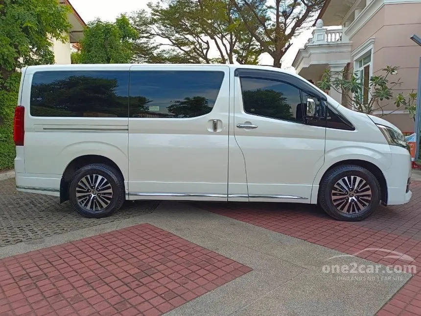 2020 Toyota Majesty Grande Van