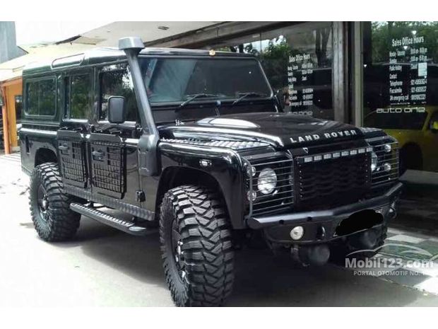 Land Rover Defender Mobil Bekas Baru dijual di Indonesia 