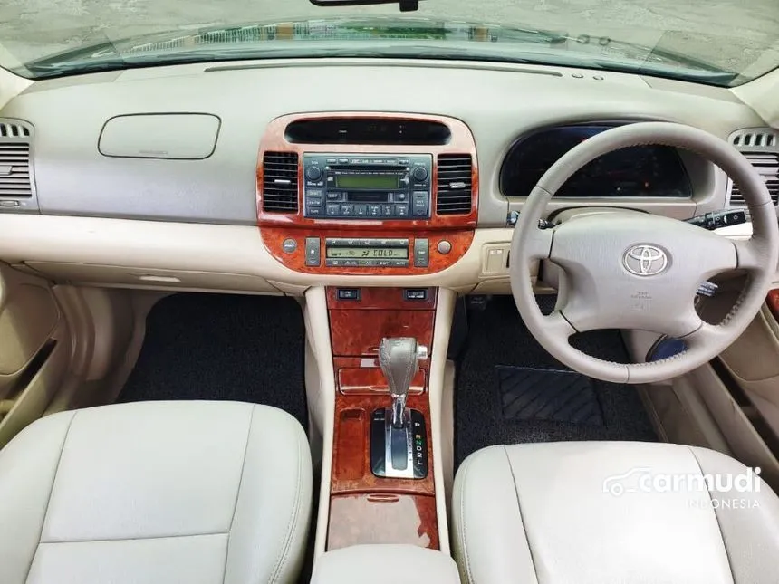 2004 Toyota Camry V Sedan