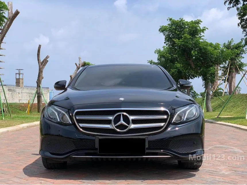 2017 Mercedes-Benz E250 Avantgarde CKD Sedan