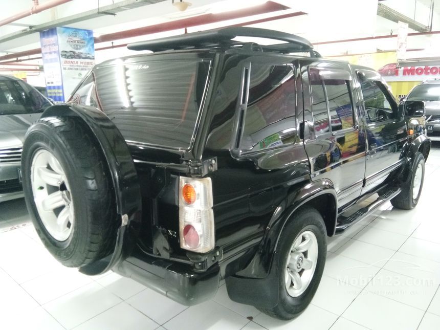 Jual Mobil Nissan Terrano 2005 Spirit 2.4 di Jawa Timur 