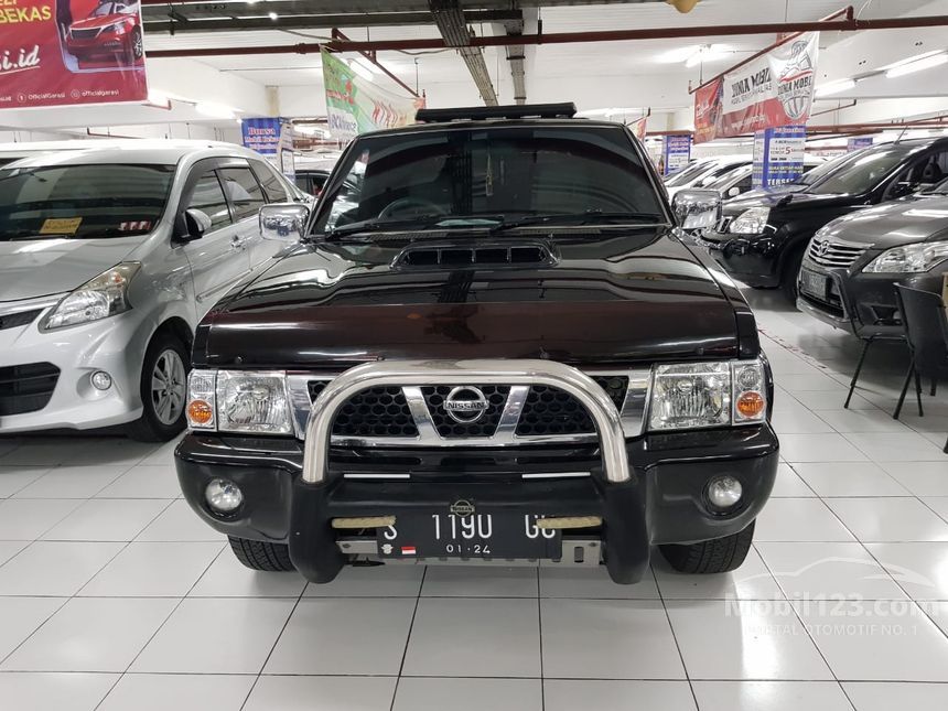 Jual Mobil Nissan Terrano 2005 Spirit 2.4 di Jawa Timur 