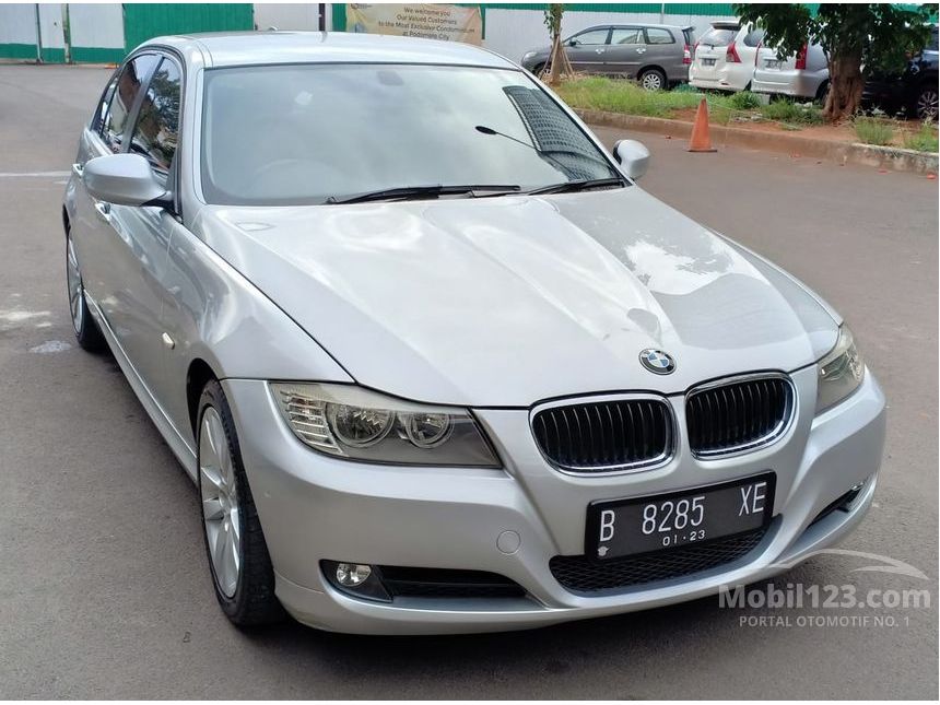 2010 BMW 320i Sedan