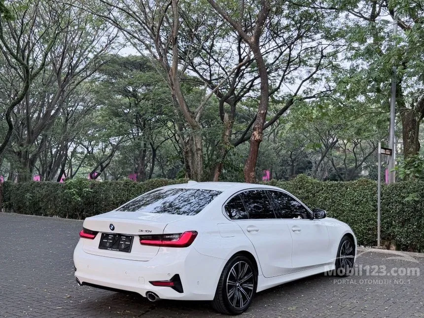 2022 BMW 320i Sport Sedan