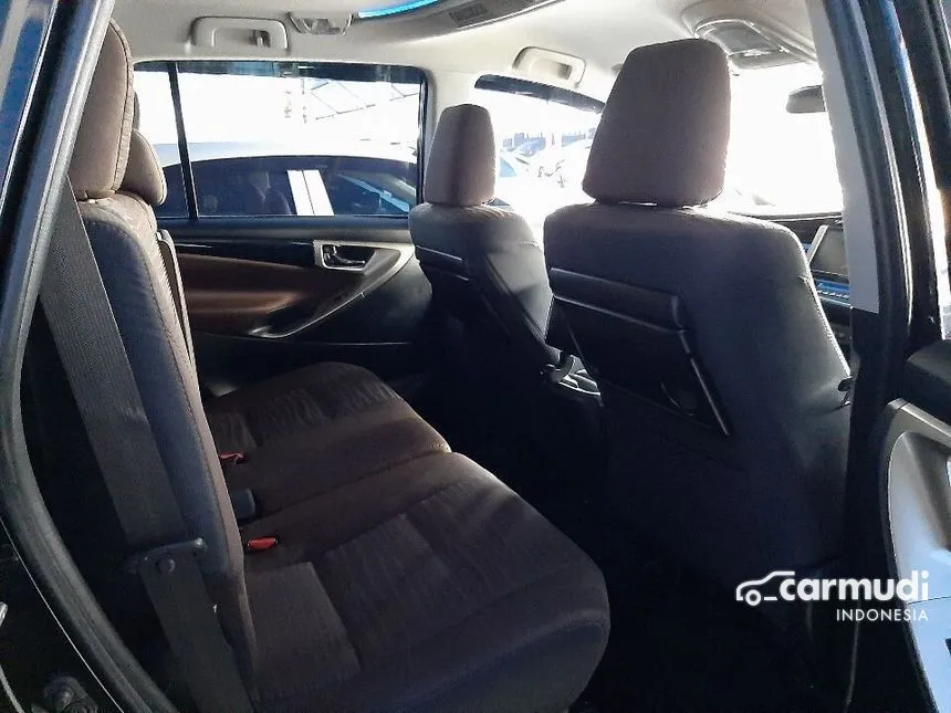 2021 Toyota Kijang Innova V MPV