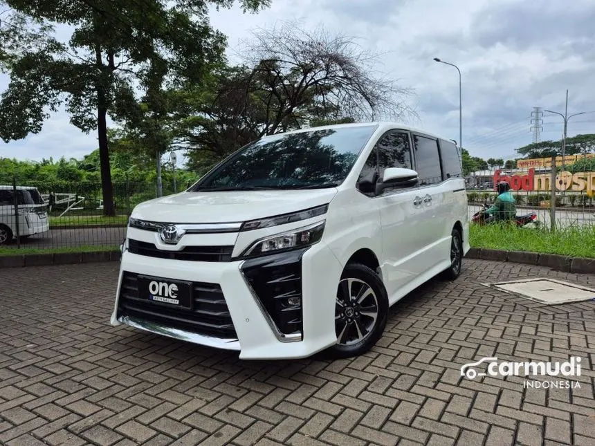 2018 Toyota Voxy MPV
