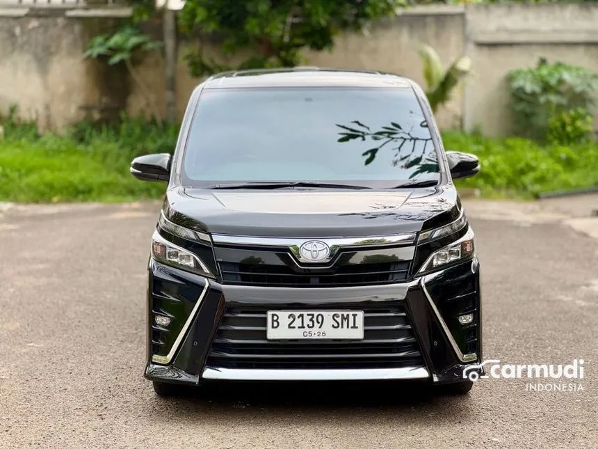 2018 Toyota Voxy MPV