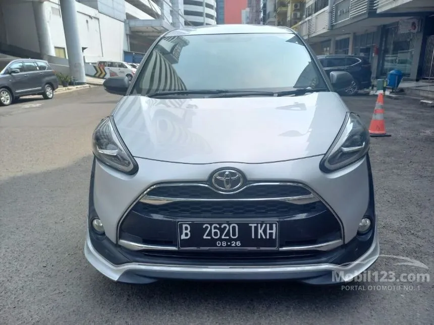 Jual Mobil Toyota Sienta 2016 Q 1.5 di DKI Jakarta Automatic MPV Silver Rp 175.000.000