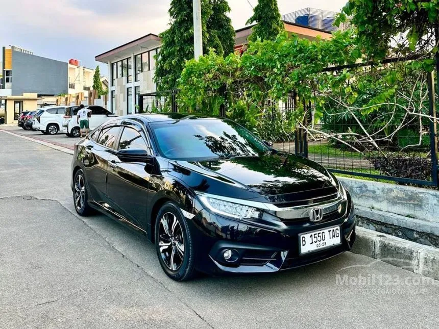Jual Mobil Honda Civic 2018 ES 1.5 di Jawa Barat Automatic Sedan Hitam Rp 340.000.000