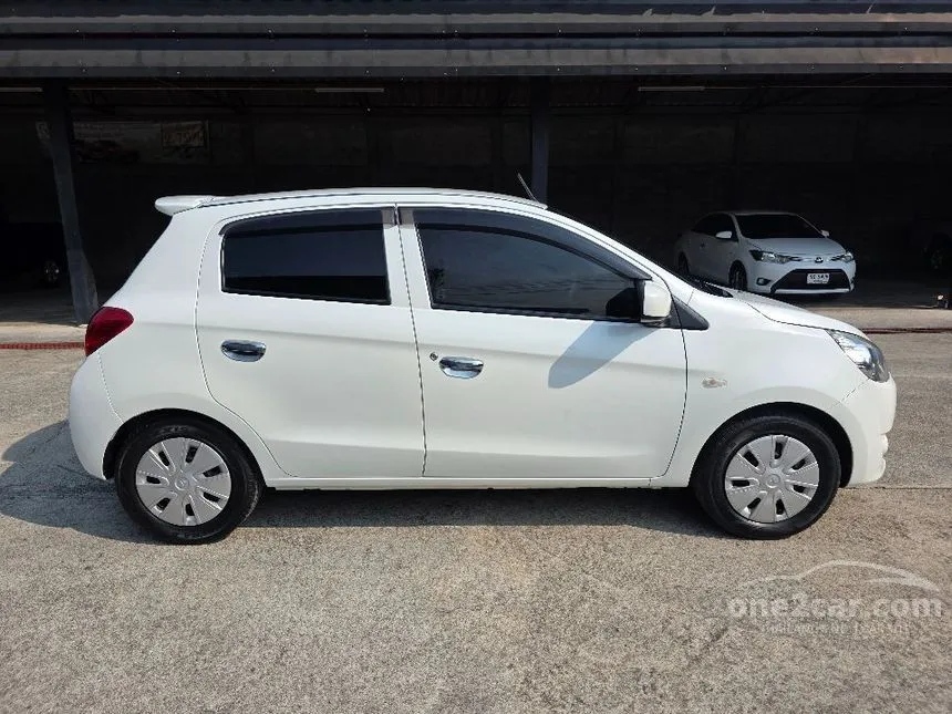 2013 Mitsubishi MIRAGE GLX Hatchback