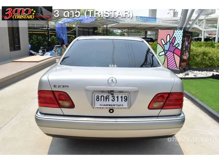 2000 Mercedes-Benz E230 Elegance Sedan