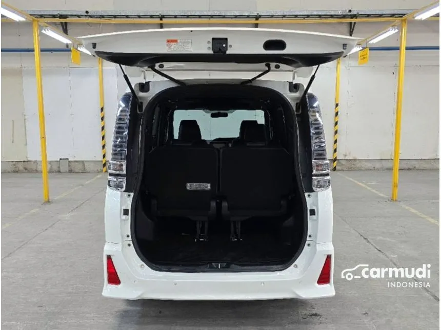 2020 Toyota Voxy MPV