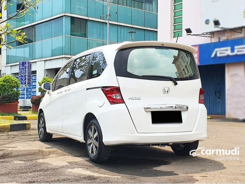 2011 Honda Freed Power Sliding Door MPV