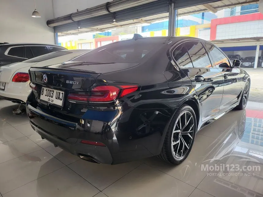 2022 BMW 520i M Sport Sedan