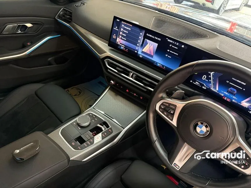 2023 BMW 330i M Sport Pro Sedan