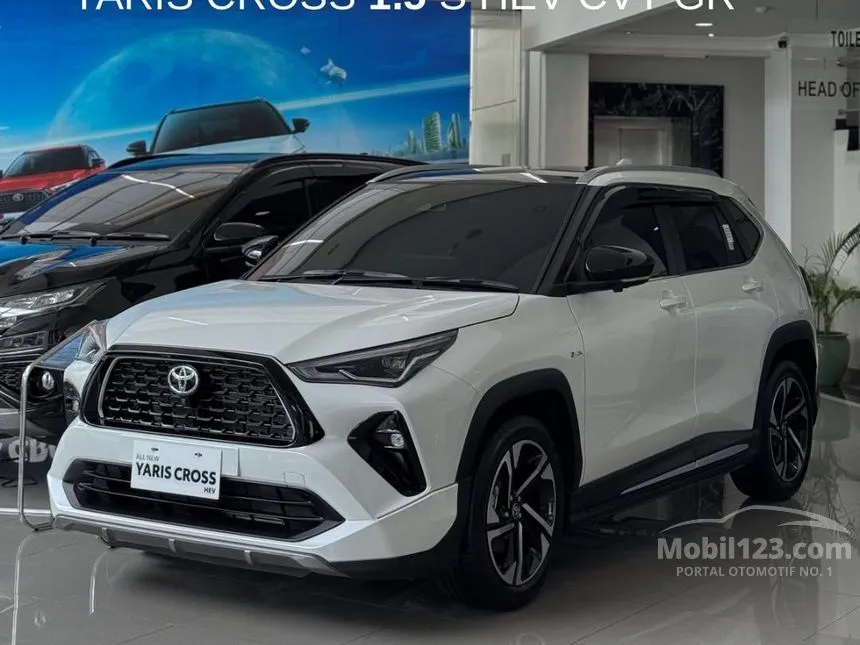 2026 Toyota Yaris Cross S HV with GR Parts Aero Pkg SUV
