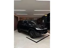 2025 Toyota Land Cruiser 3.3 300 GR-S SUV 4x4 AT Black on Black Odo 6 Rb (TERMURAH)