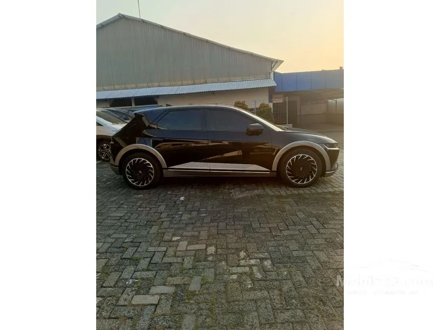 Jual Mobil Hyundai IONIQ 5 2023 Long Range Signature di DKI Jakarta Automatic Wagon Hitam Rp 690.000.000