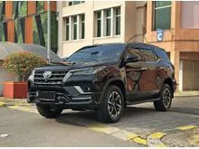 Jual Cepat : Toyota Fortuner 2.8 GR Sport AT 2022 Diesel Hitam Km 40rb Record Tdp 42jt