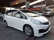 2013 Honda Jazz 1.5 (ปี 08-14) SV i-VTEC Hatchback AT