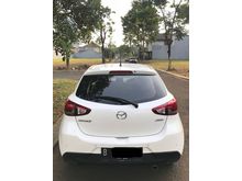 Mazda 2 R 2015/2016 Putih Metalic Matic