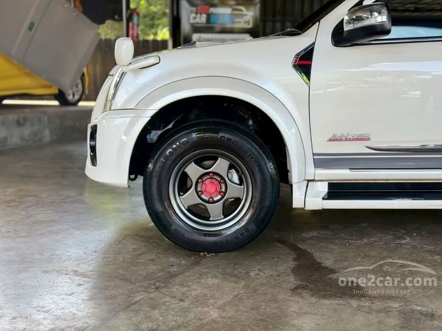2012 Isuzu MU-7 Choiz SUV
