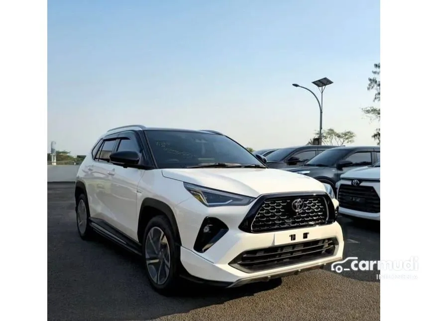 2025 Toyota Yaris Cross S with GR Parts Aero Pkg SUV