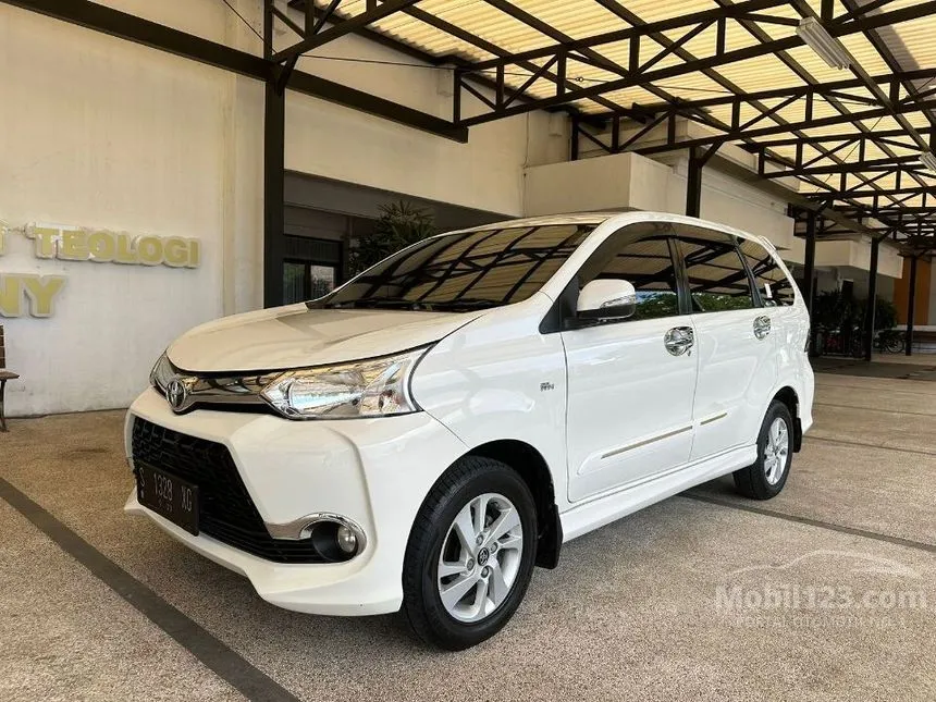 Jual Mobil Toyota Avanza 2015 Veloz 1.3 di Jawa Timur Manual MPV Putih Rp 152.000.000
