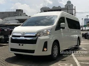2025 Toyota Hiace 2.8 Premio Van