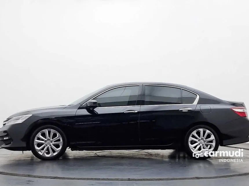 2018 Honda Accord VTi-L Sedan
