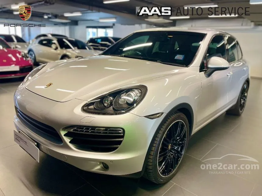 2013 Porsche CAYENNE S Hybrid SUV