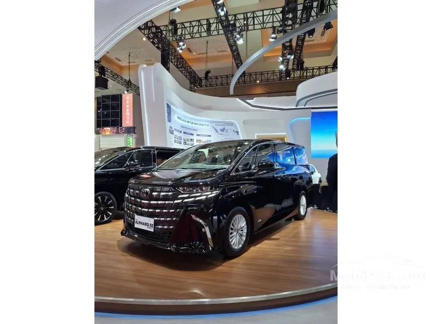 2026 Toyota Alphard XE HEV (Premium Color) MPV