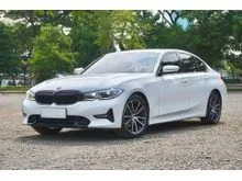 2020 BMW 320i 2.0 Sport Sedan B48 (G20) (Faktur 2021) White on Black Odo 39 Rb (TERMURAH)