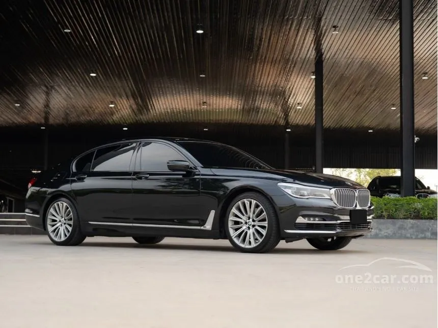 2017 BMW 740Li Pure Excellence Sedan