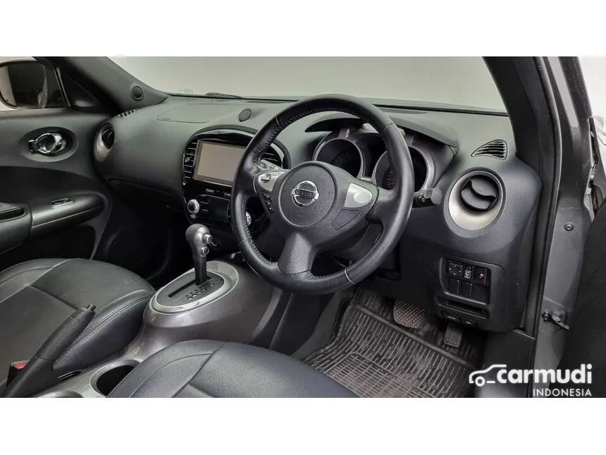 2018 Nissan Juke RX Black Interior SUV