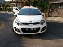 2014 KIA Rio 1.4 UB Hatchback #jualcepatpemiliklangsung