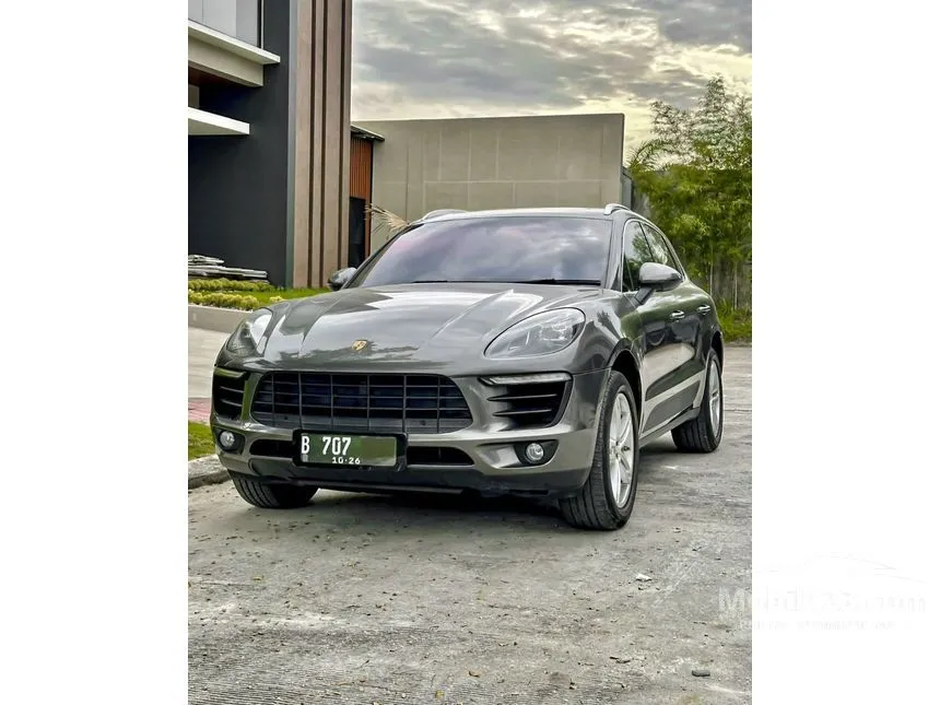 2016 Porsche Macan SUV