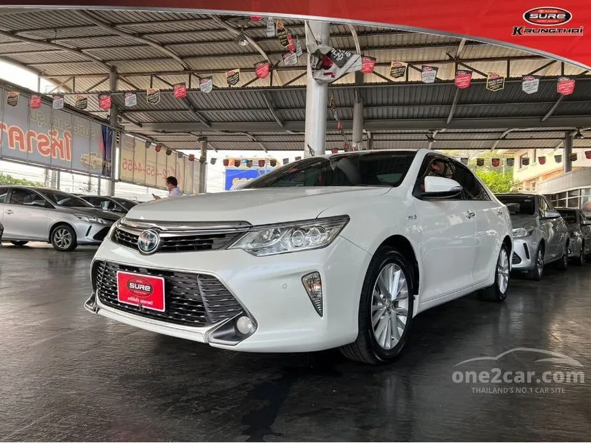 2016 Toyota Camry Hybrid Sedan