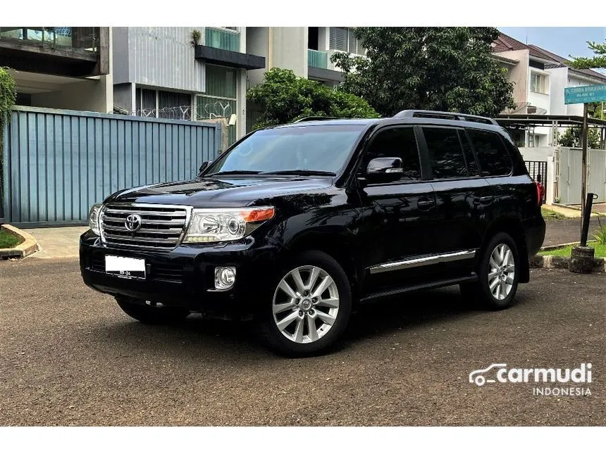 2013 Toyota Land Cruiser Full Spec E VX SUV