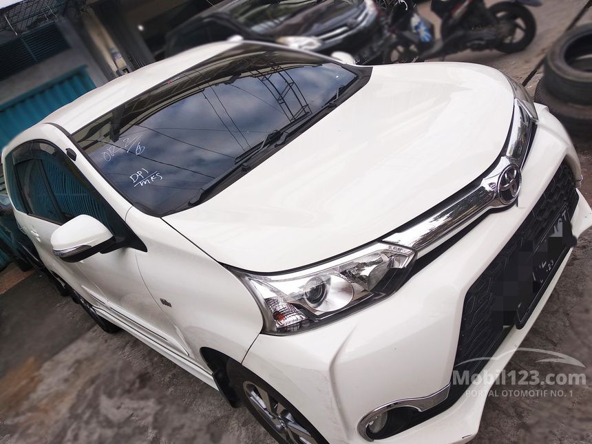 Jual Mobil  Toyota  Avanza  2021 Veloz 1 5 di Sulawesi  