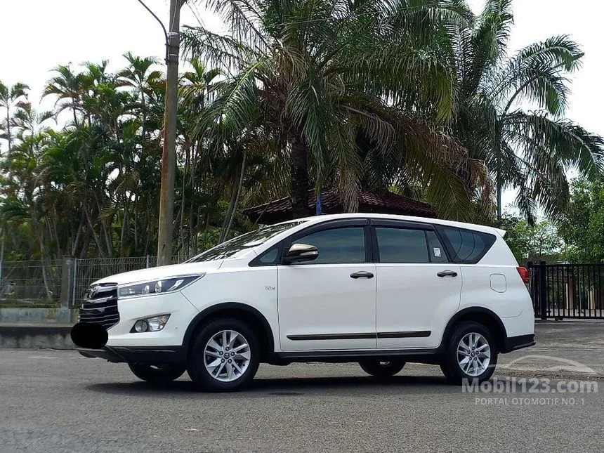 Jual Mobil Toyota Kijang Innova 2016 Q 2.0 di Jawa Timur Automatic MPV Putih Rp 280.000.005