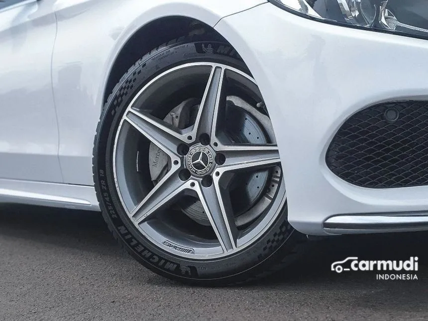 2018 Mercedes-Benz C200 AMG Line Sedan