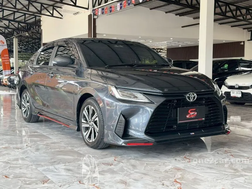 2024 Toyota Yaris Ativ Smart Sedan